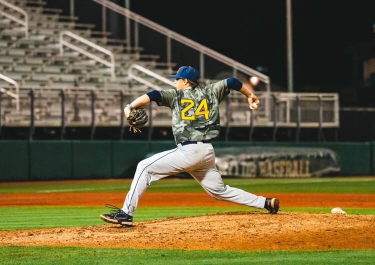 Mountaineers Rally to Win Opener Over Baylor