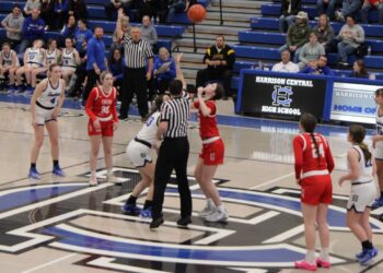 Lady Jets Soar Over Lady Huskies
