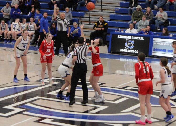 Lady Jets Soar Over Lady Huskies